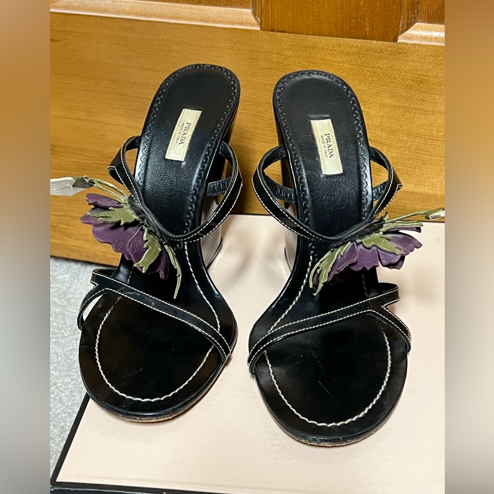 Vintage RARE Prada black patent leather flower blossom strappy slide wedges.